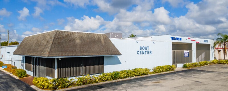 the boat center