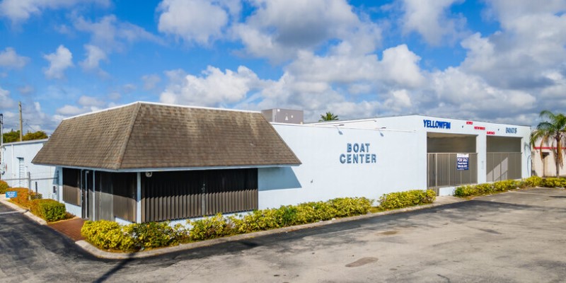 the boat center